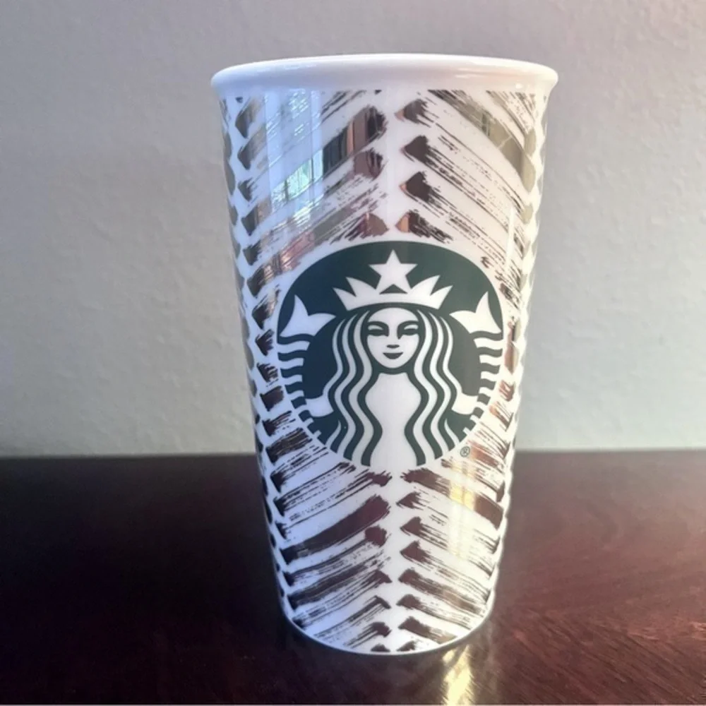 💙Starbucks ceramic reusable 12oz mug with lid